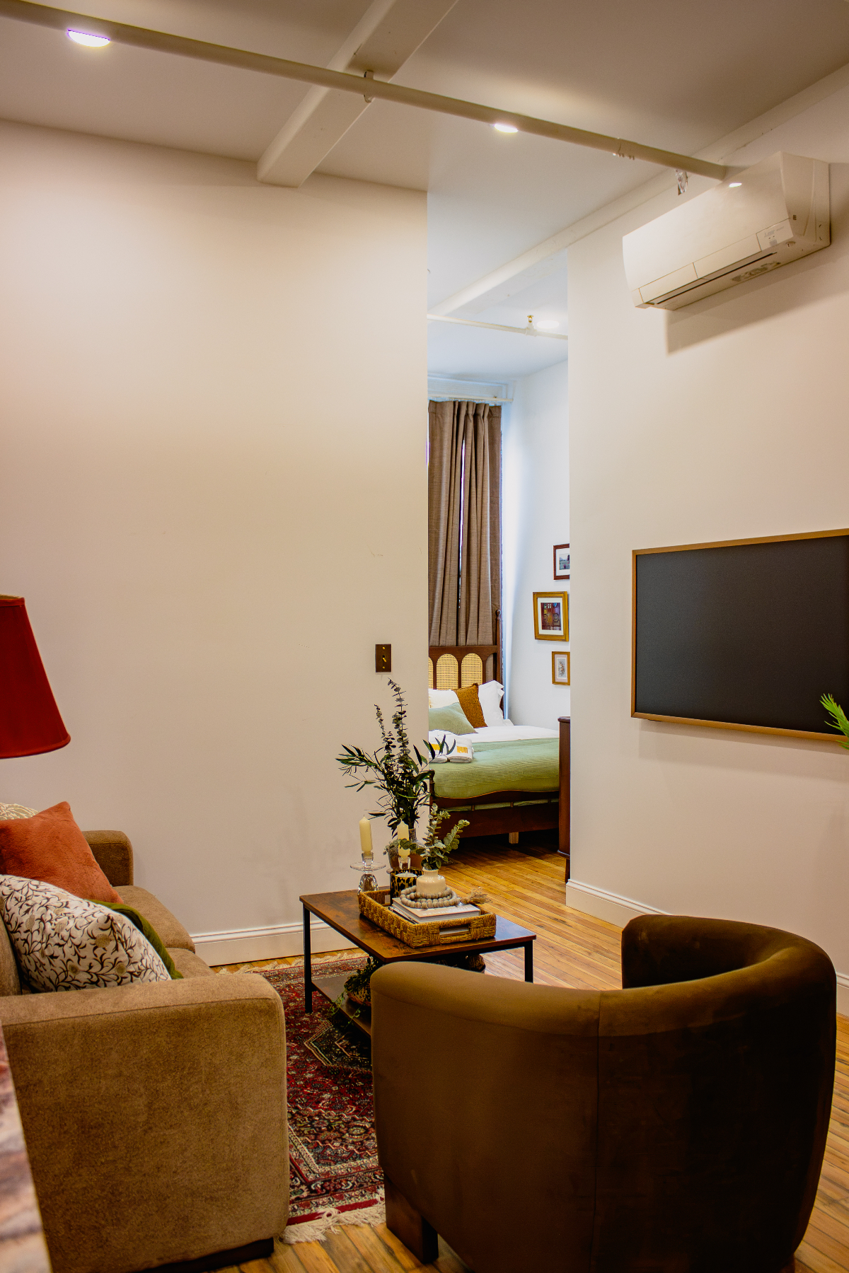 The Ilium Suite 408 - Luxury Studio in Downtown Troy - Photo 4