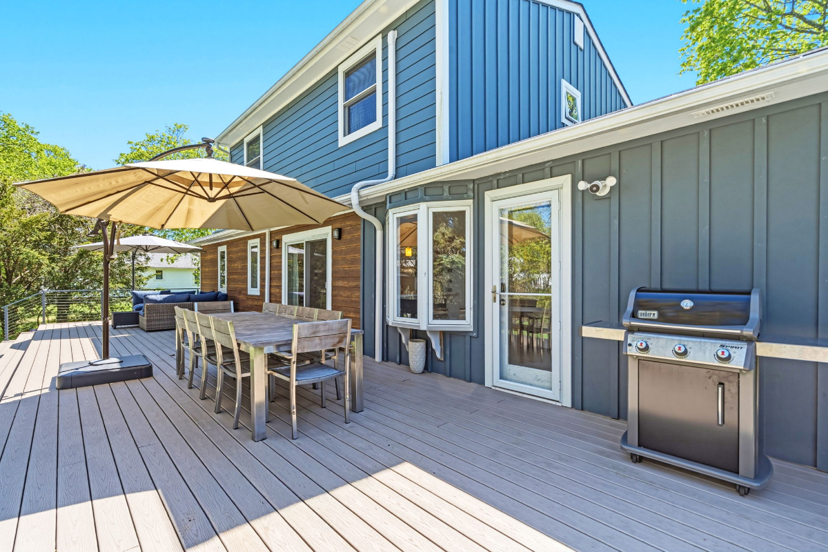 South Jamesport 3BR, Walk to Bay Beach, Decks - Photo 4