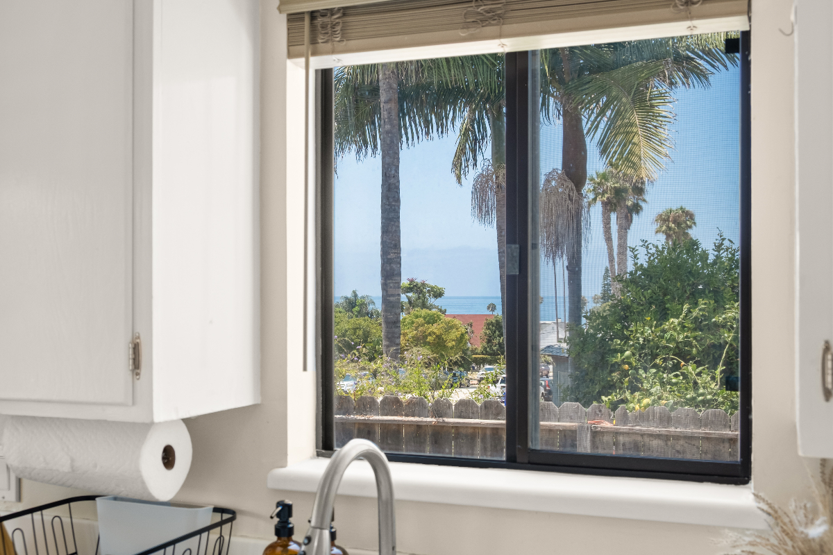 Ocean Beach Hideaway | 2.5 Blocks to Sunset Cliffs - Photo 3