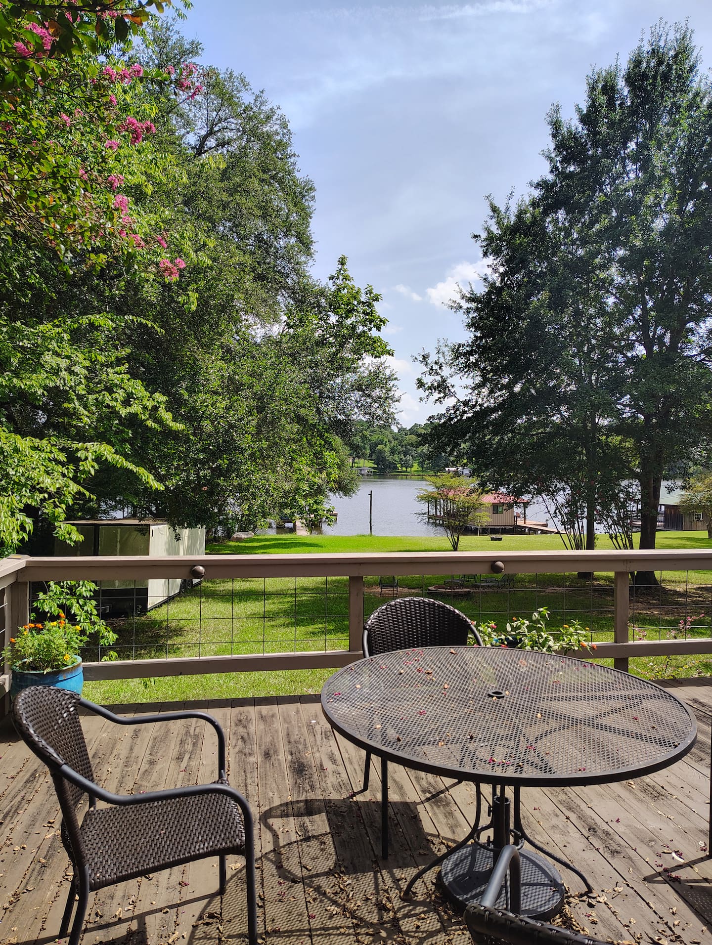 Tranquil 2b/2b lakefront home family friendly neighborhood - Photo 10