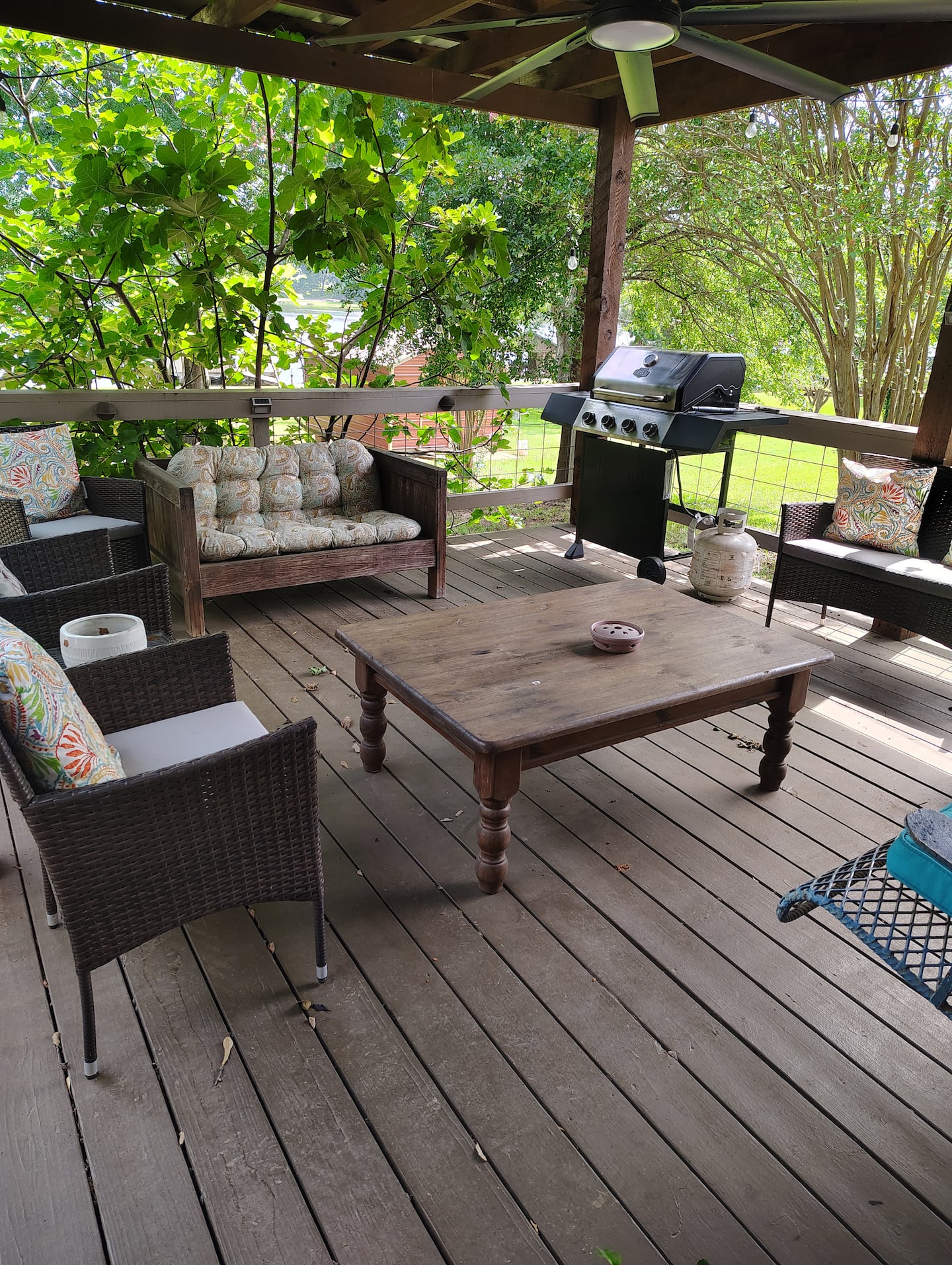 Tranquil 2b/2b lakefront home family friendly neighborhood - Photo 11