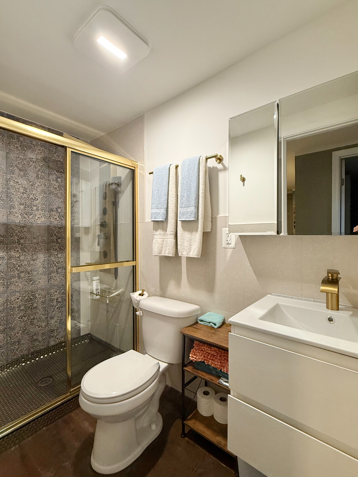 Modern Furnished 1-Bedroom Apartment. Ideal for Travelers Students & Short-Term Stays - Photo 8