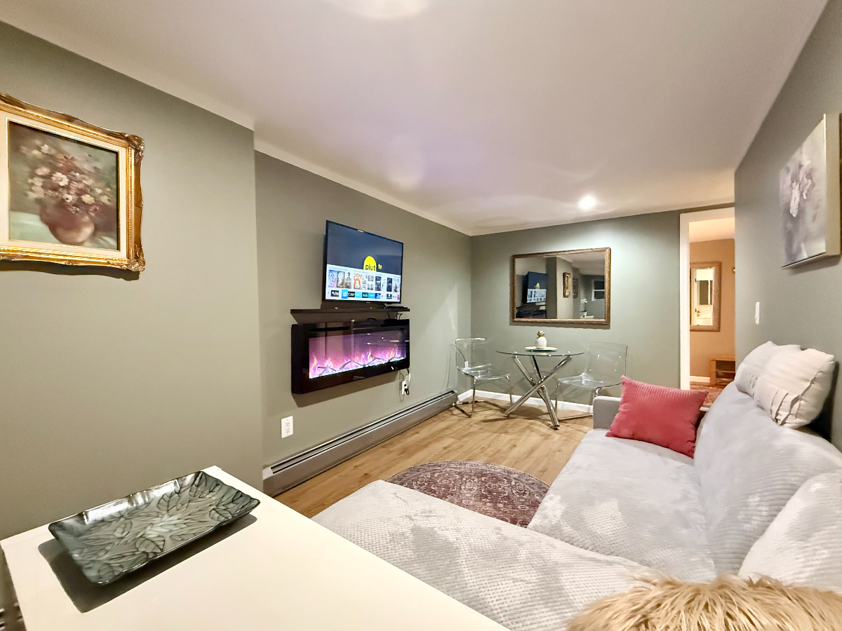 Modern Furnished 1-Bedroom Apartment. Ideal for Travelers Students & Short-Term Stays - Photo 1