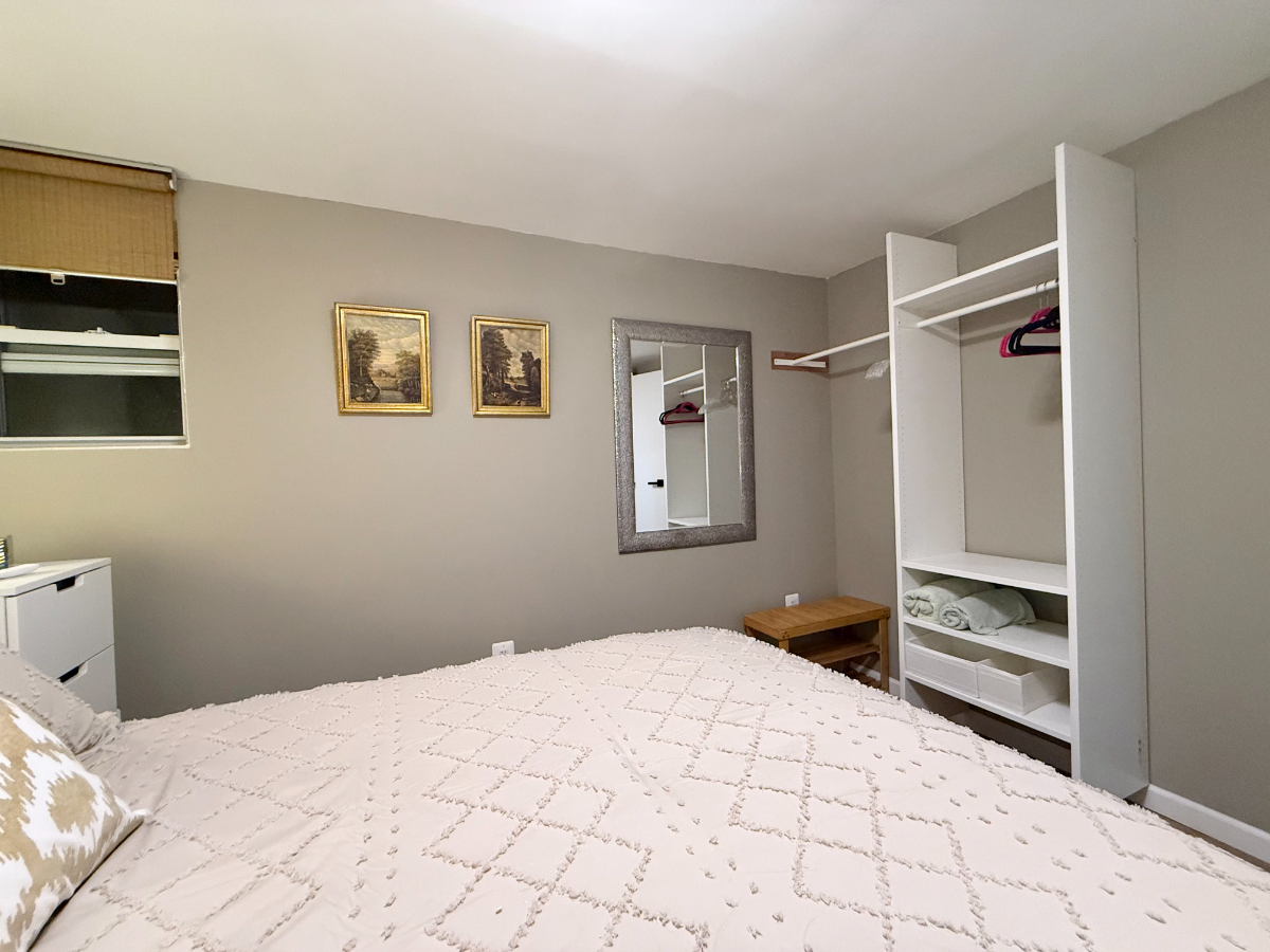 Modern Furnished 1-Bedroom Apartment. Ideal for Travelers Students & Short-Term Stays - Photo 10