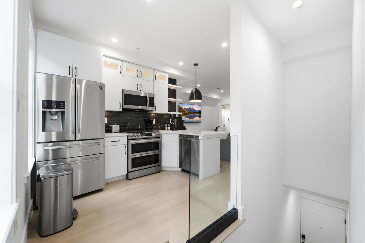 Furnished 1BR with Private Rooftop in Dupont Circle - Photo 4