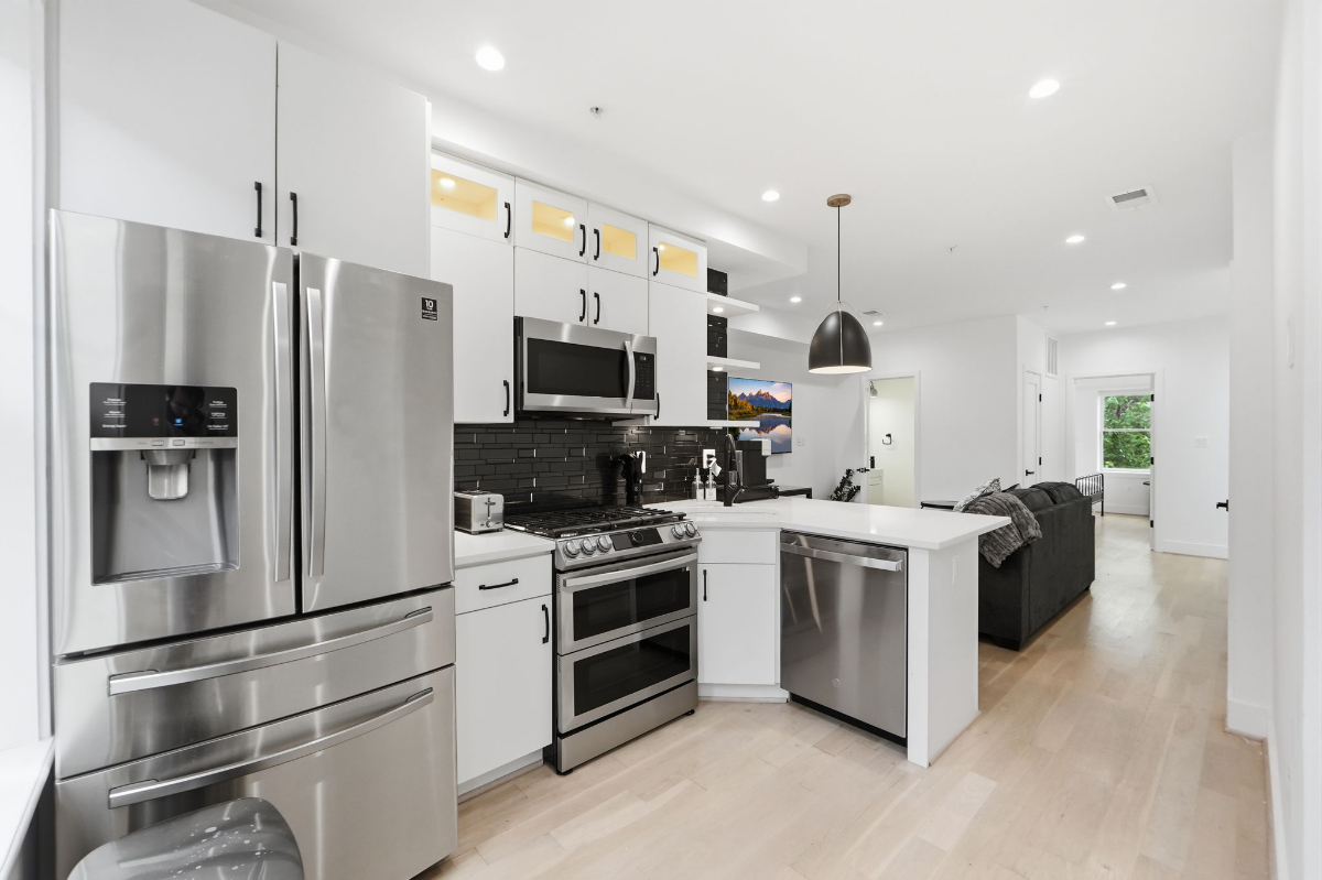Furnished 1BR with Private Rooftop in Dupont Circle - Photo 5