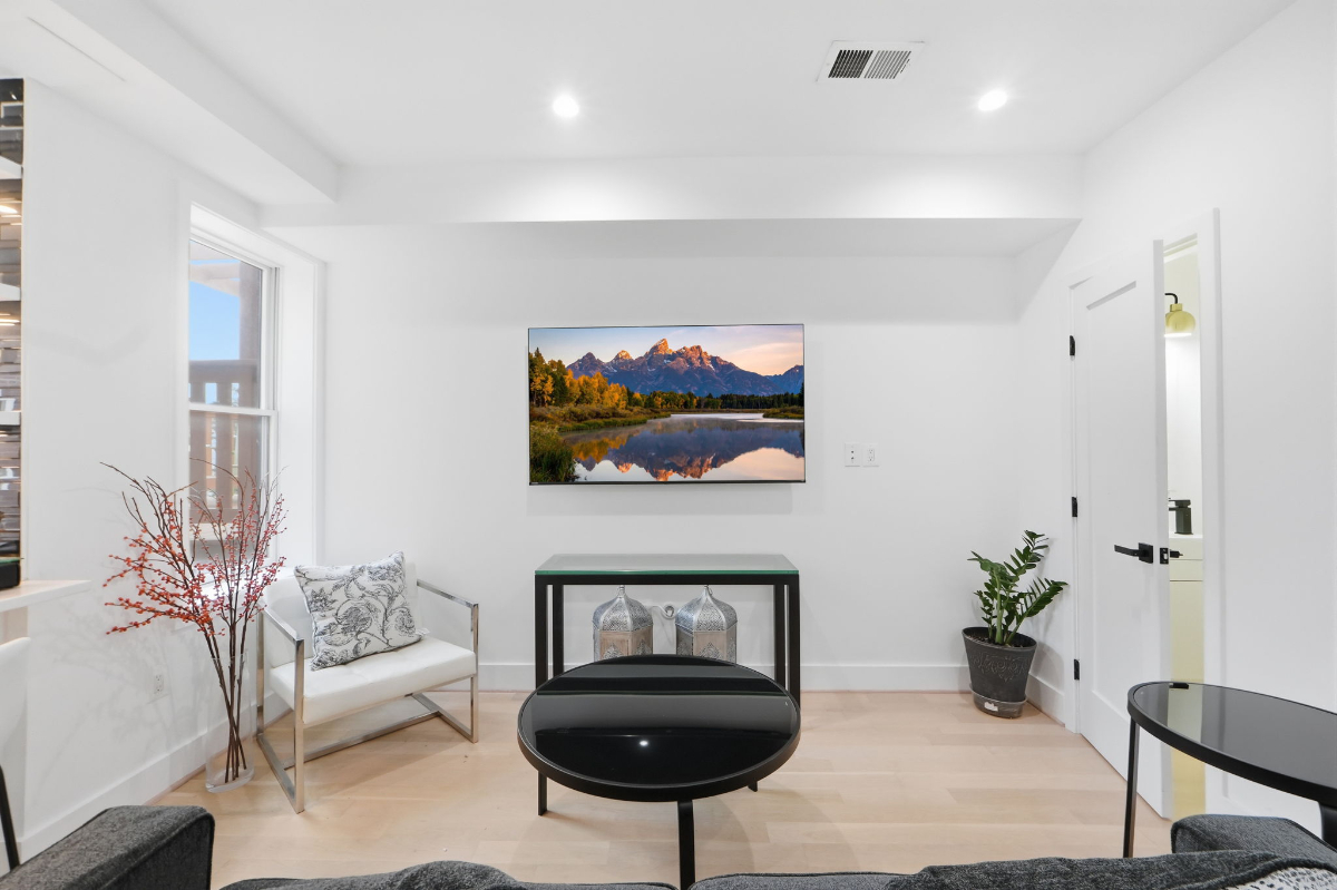 Furnished 1BR with Private Rooftop in Dupont Circle - Photo 11