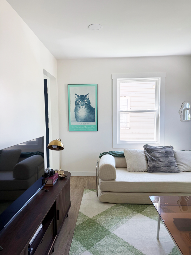 Newly Renovated, Charming and Peaceful 3-Bedroom Furnished Home Near Major Cincinnati Medical Center - Photo 3