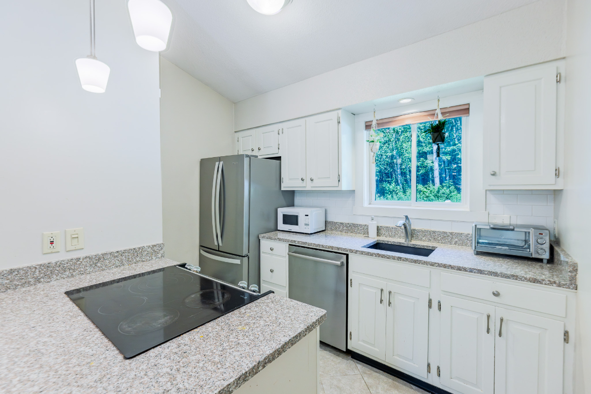 2 bedroom 1.5 bath condo in lovely Quechee Vermont - available 1/1/2027 - Photo 5