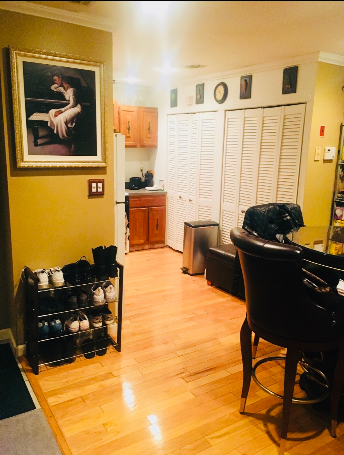 Looking for traveling nurses/professionals ONLY - Photo 6