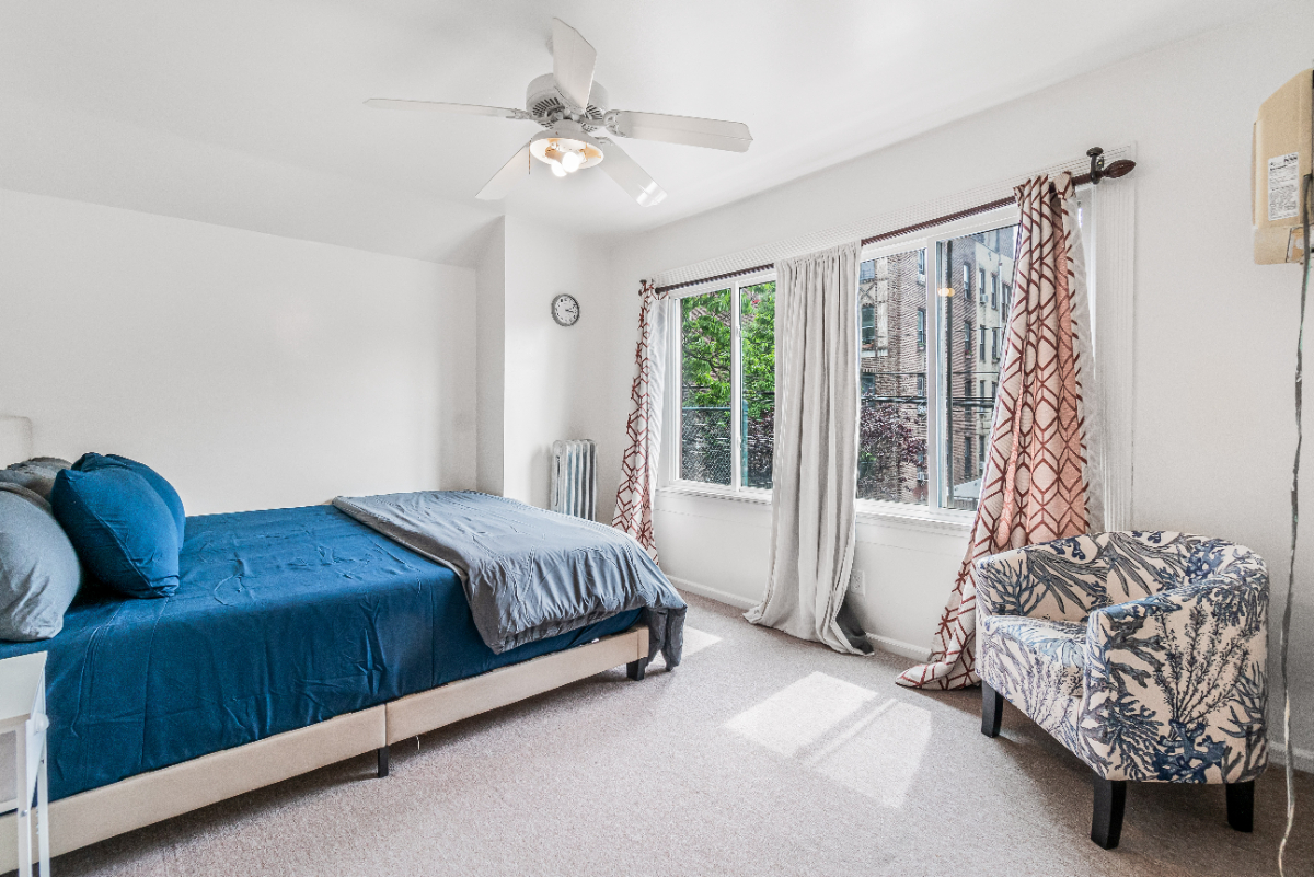 Spacious 3BR Duplex by F Train - Photo 7