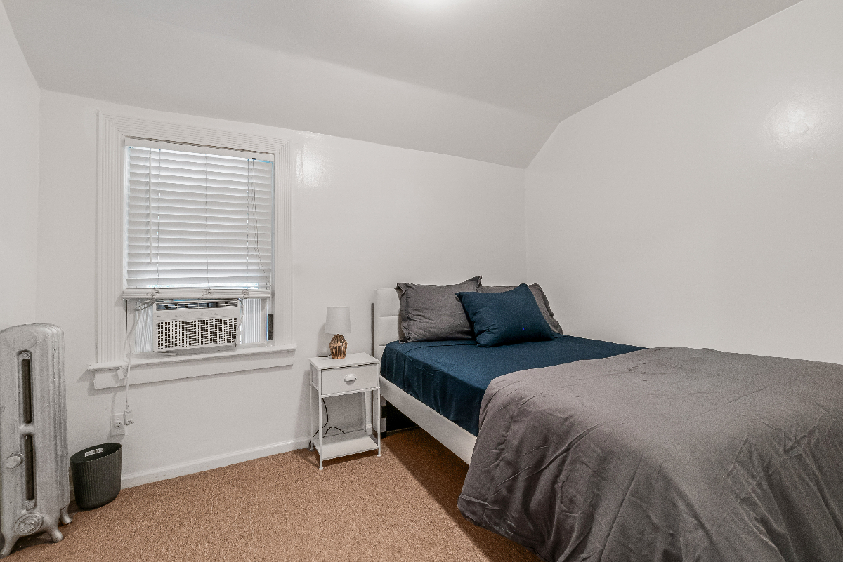 Spacious 3BR Duplex by F Train - Photo 8