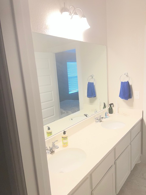 Private room with private bathroom in new neighborhood - Photo 2
