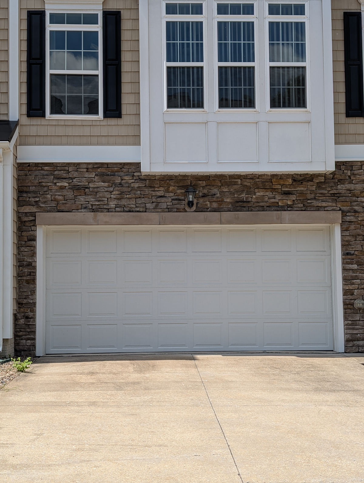 The Ultimate Travel Nurse Retreat: Upscale Suncrest Village Townhome Living Minutes from WVU and Mon - Photo 11