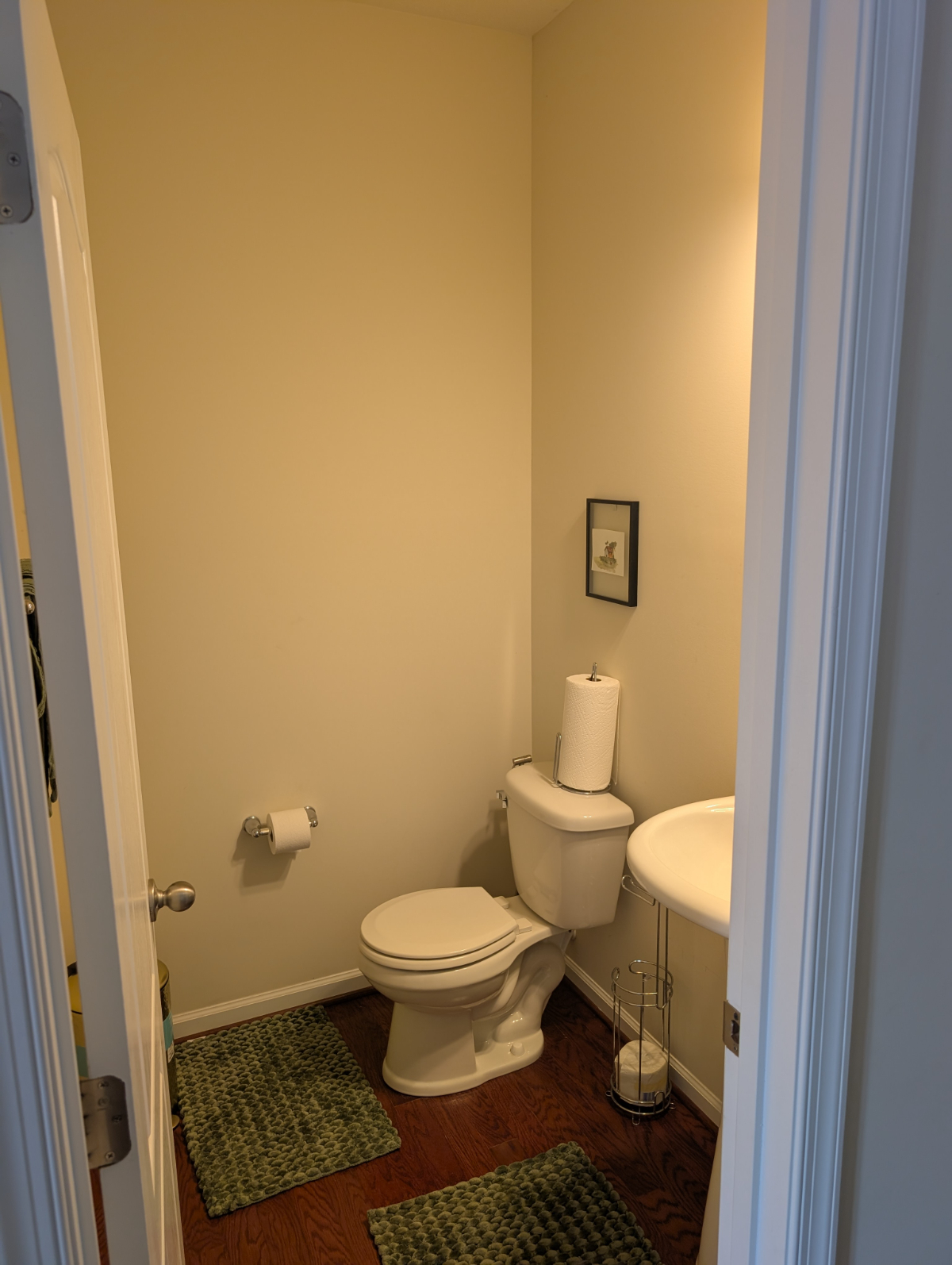 The Ultimate Travel Nurse Retreat: Upscale Suncrest Village Townhome Living Minutes from WVU and Mon - Photo 10