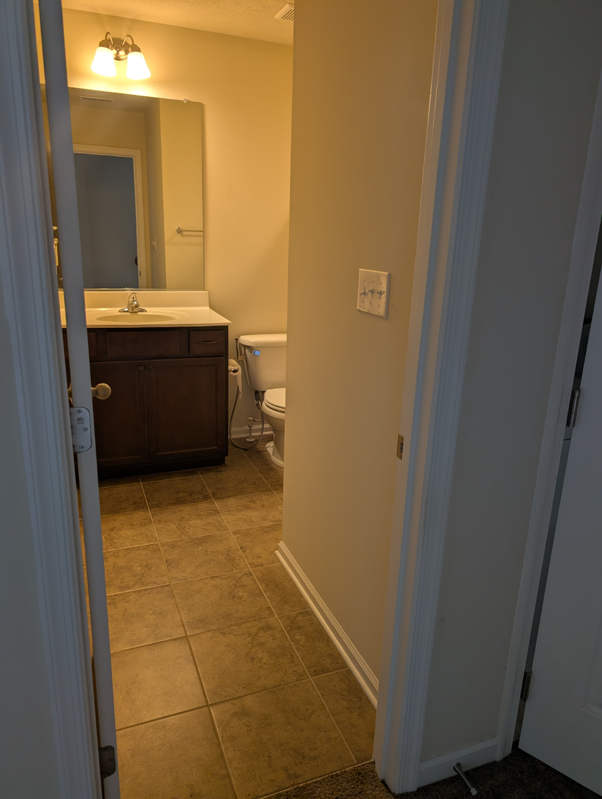 The Ultimate Travel Nurse Retreat: Upscale Suncrest Village Townhome Living Minutes from WVU and Mon - Photo 5