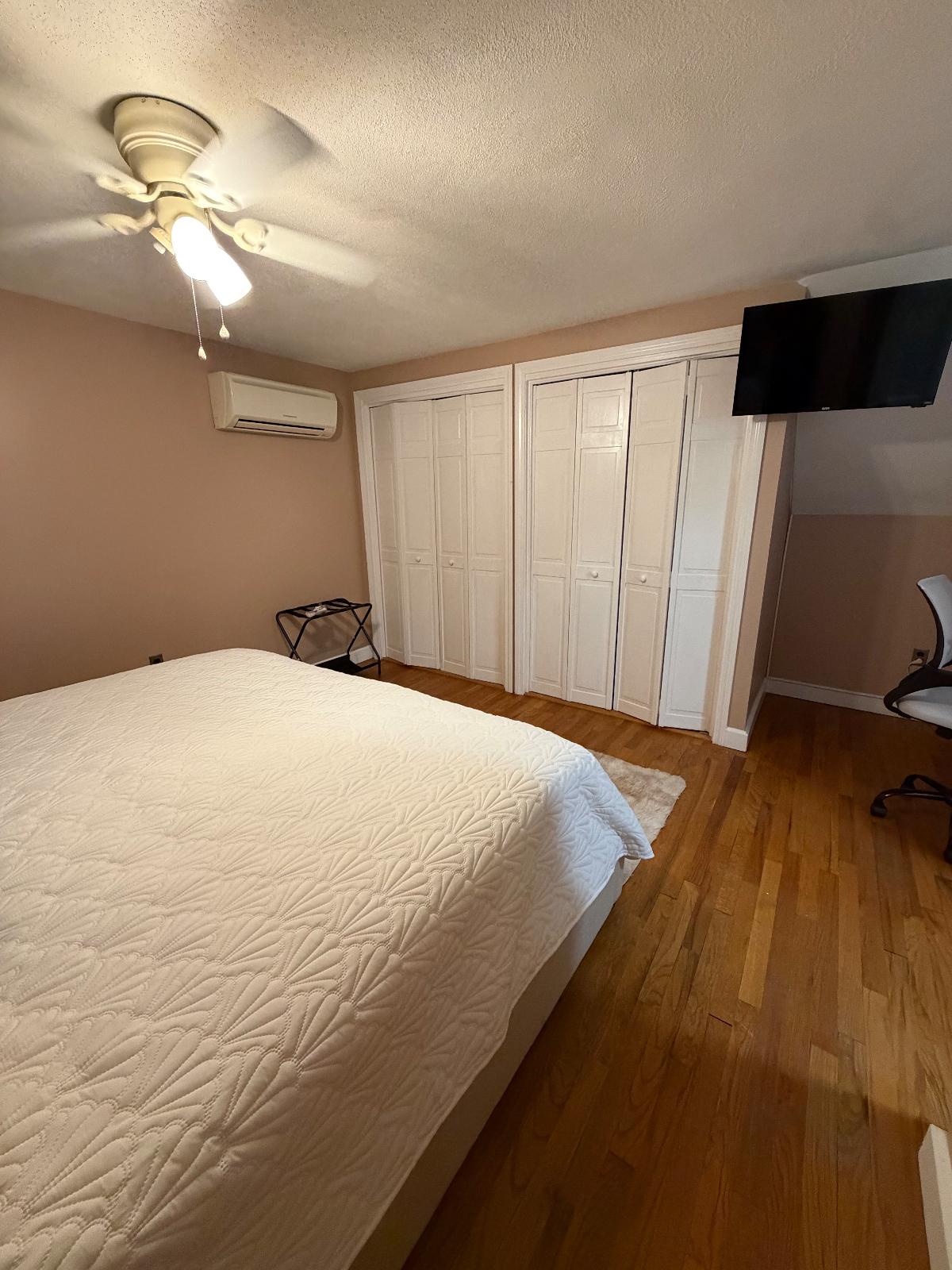 Furnished bedrooms - utilities included - Photo 4