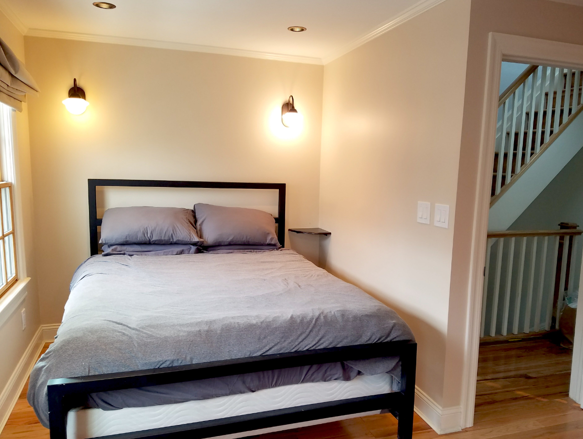 Light filled W'burg 2 bed charmer - Photo 6