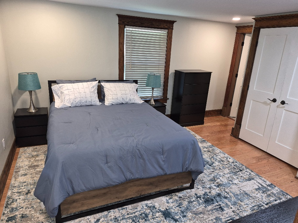 Brand-New Premium Furnished 1BR | Quiet Professional Setting | All Utilities + Wi-Fi - Photo 2