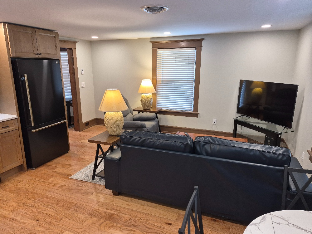Brand-New Premium Furnished 1BR | Quiet Professional Setting | All Utilities + Wi-Fi - Photo 9