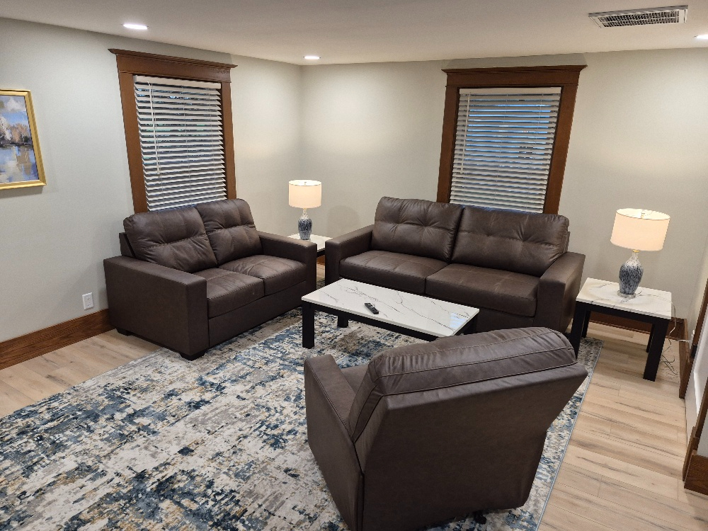 Brand-New Premium Furnished 1BR | Quiet Professional Setting | All Utilities + Wi-Fi - Photo 3