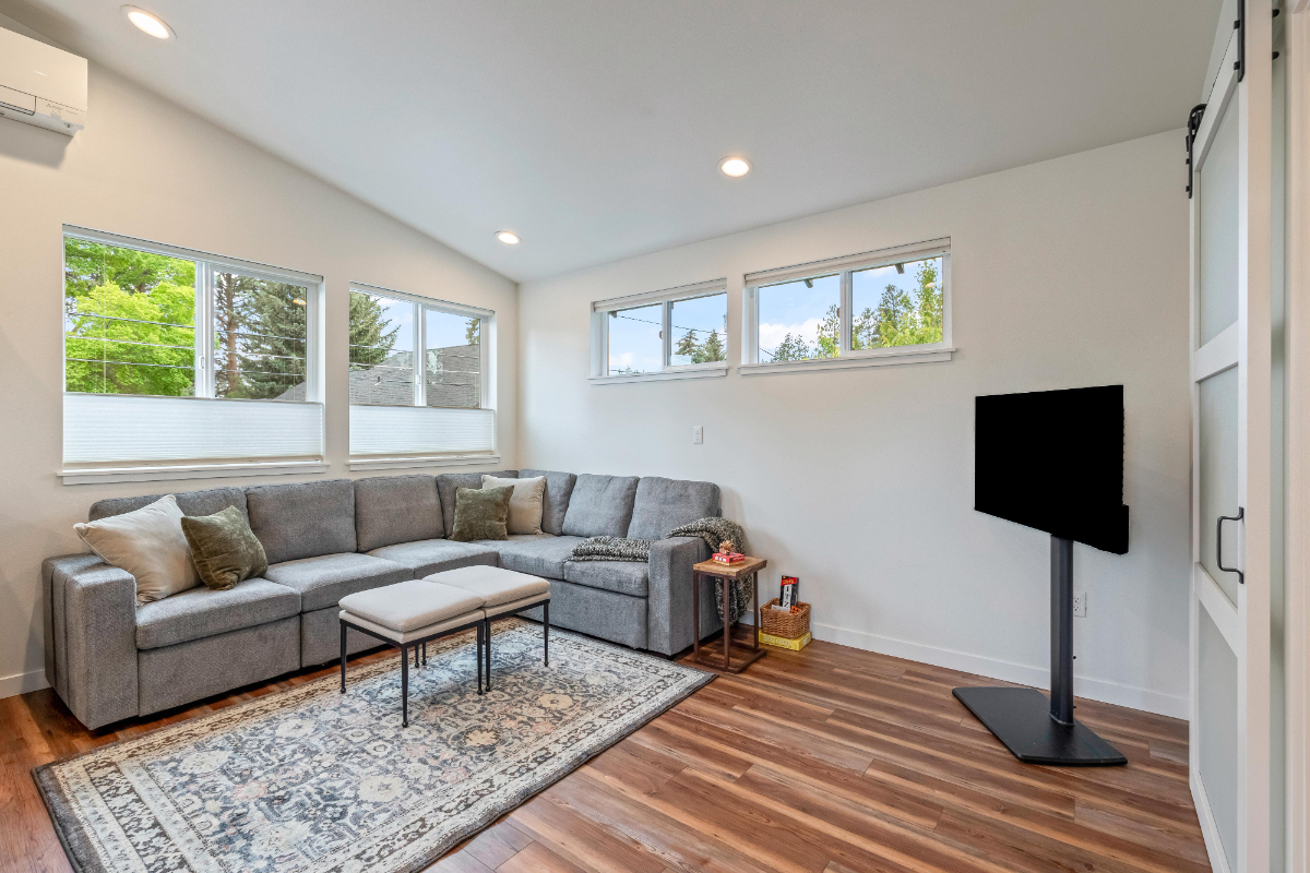 Bend Urban Nest / 1 bed, 1 bath ADU in amazing area! - Photo 5