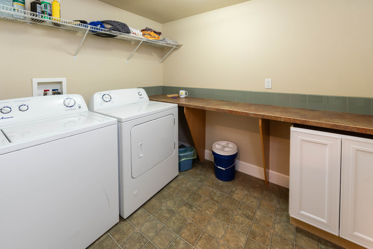 Incredible location for this 30-day minimum stay Redmond two-bedroom + high level office home. PERFECT FOR REMOTE WORKER - Photo 5