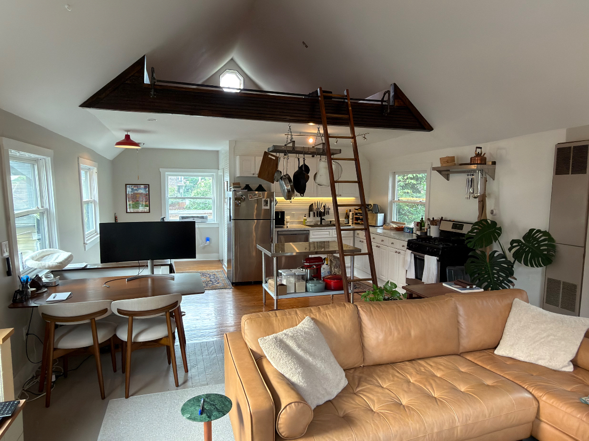 Private Carriage House - Photo 5