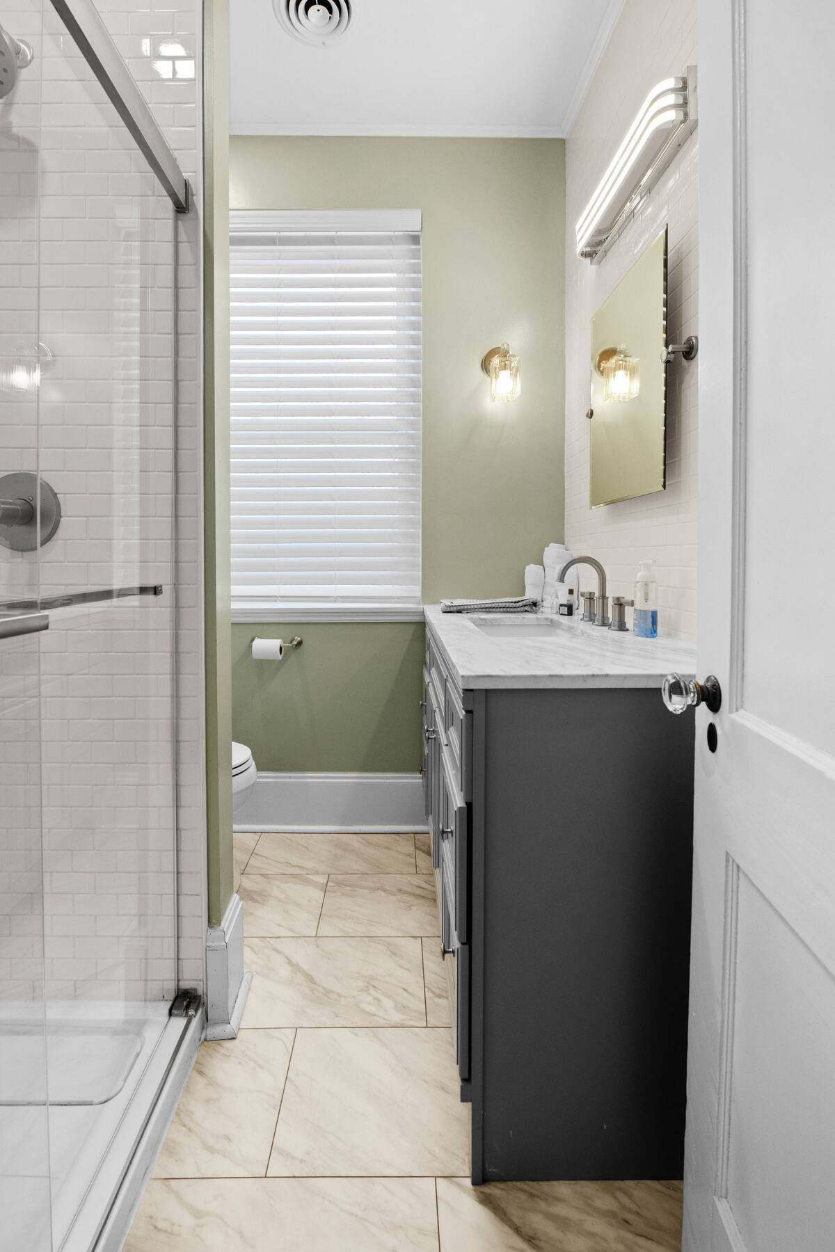 Entire serviced apartment in Syracuse, New York - Photo 10