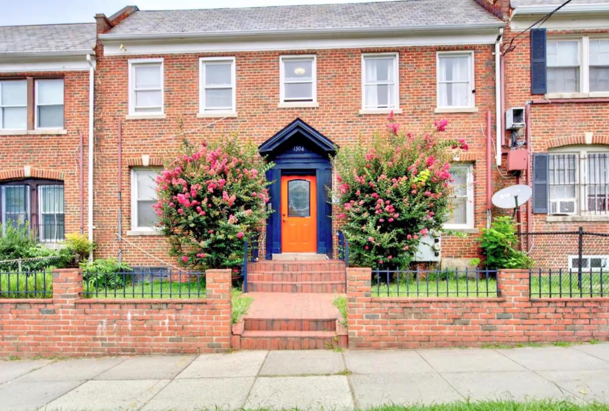 Modern Furnished 2BR/1BA Stay in Washington, DC - Photo 1