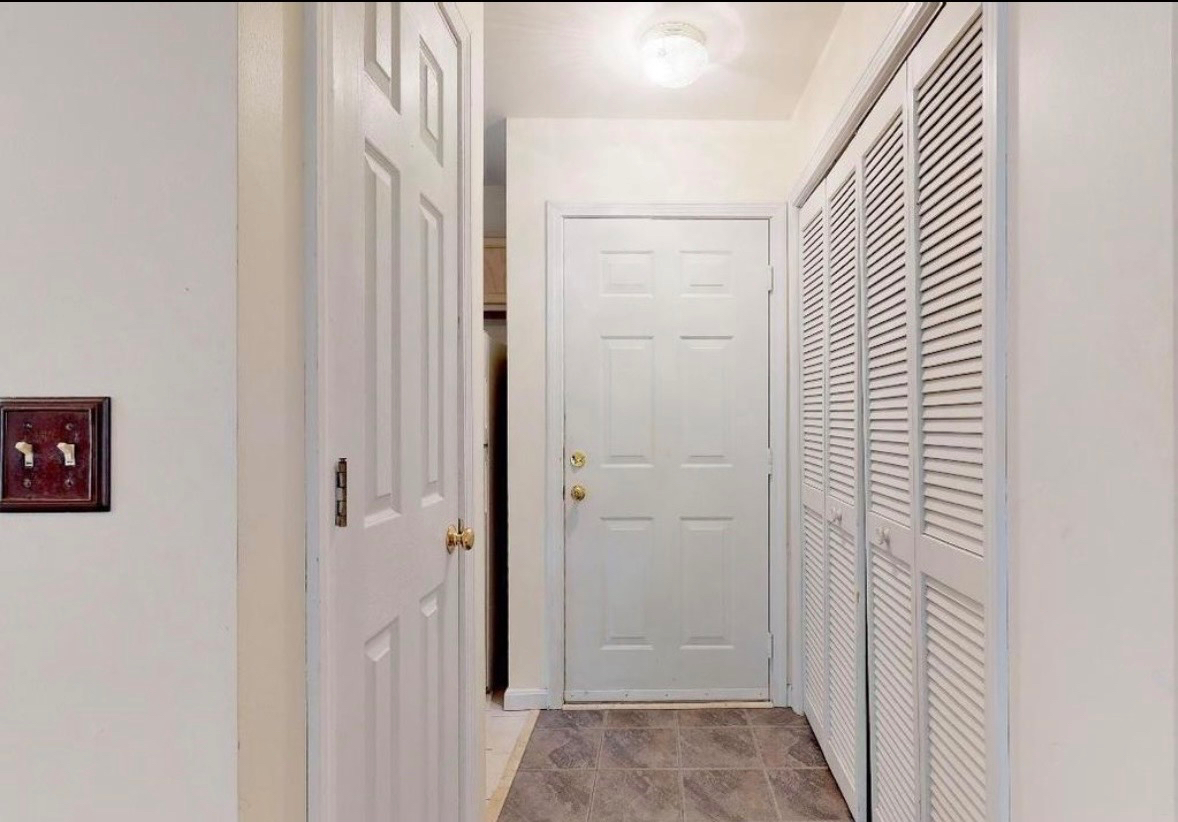 Walk to UVMMC & UVM | Quiet Room in Prime Burlington Location - Photo 2