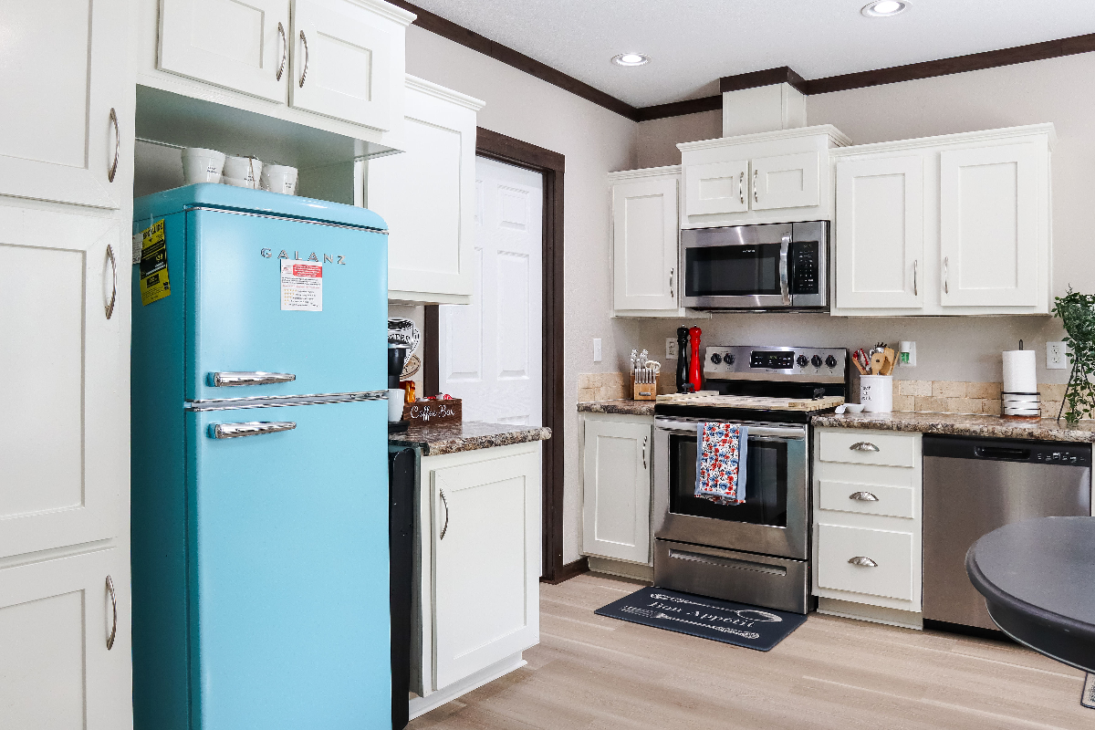 A Cozy Home in Downtown Seguin - Photo 6