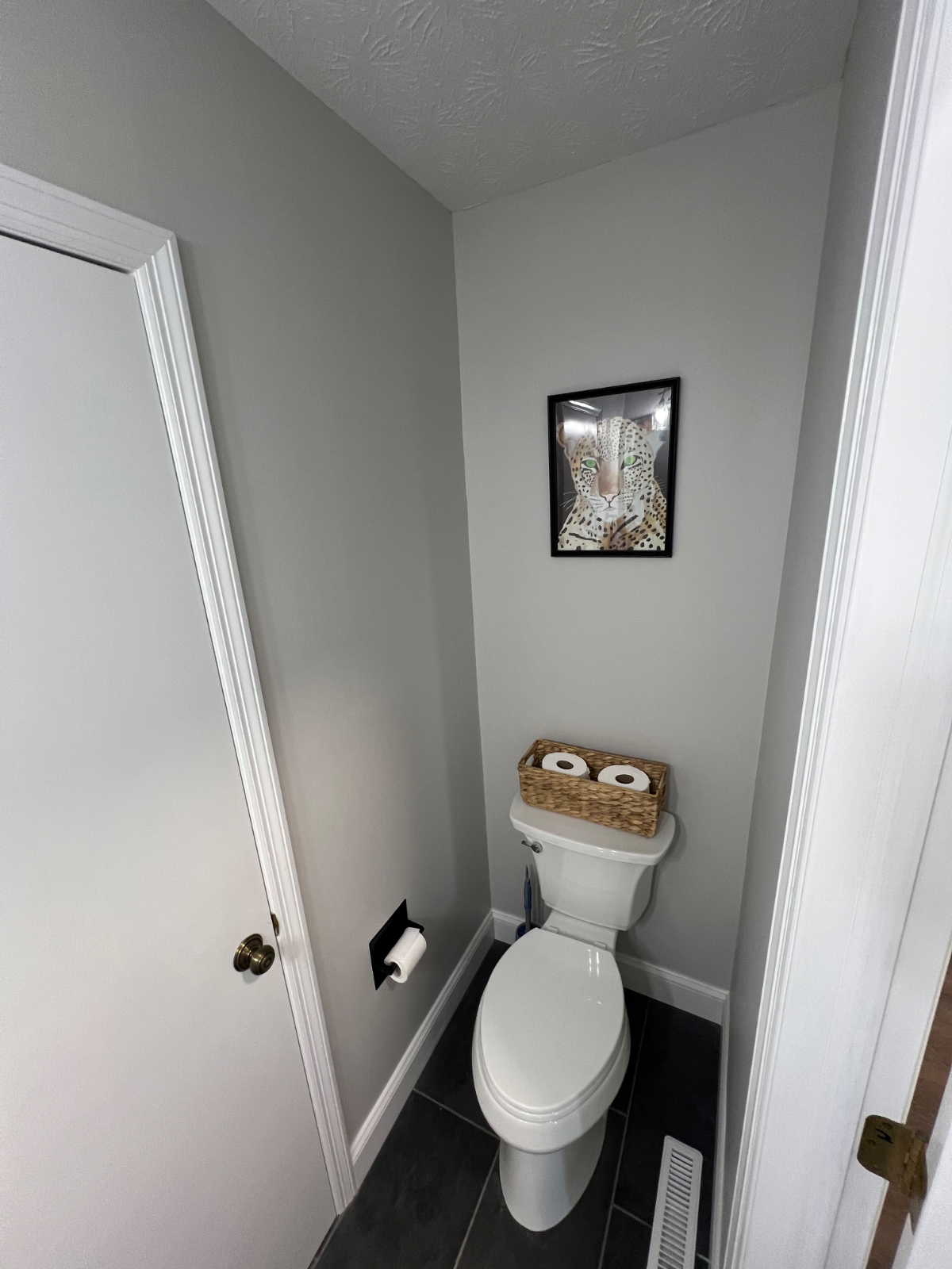Newly Renovated Townhouse - Photo 9