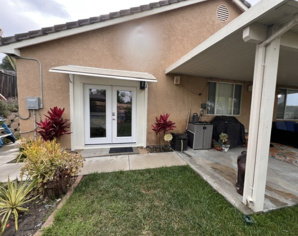 Inviting Private Studio | Dedicated Entrance | Full Custom Kitchen | King Bed | In-Unit Laundry | Jacuzzi Access | Off-Street Parking - Photo 3