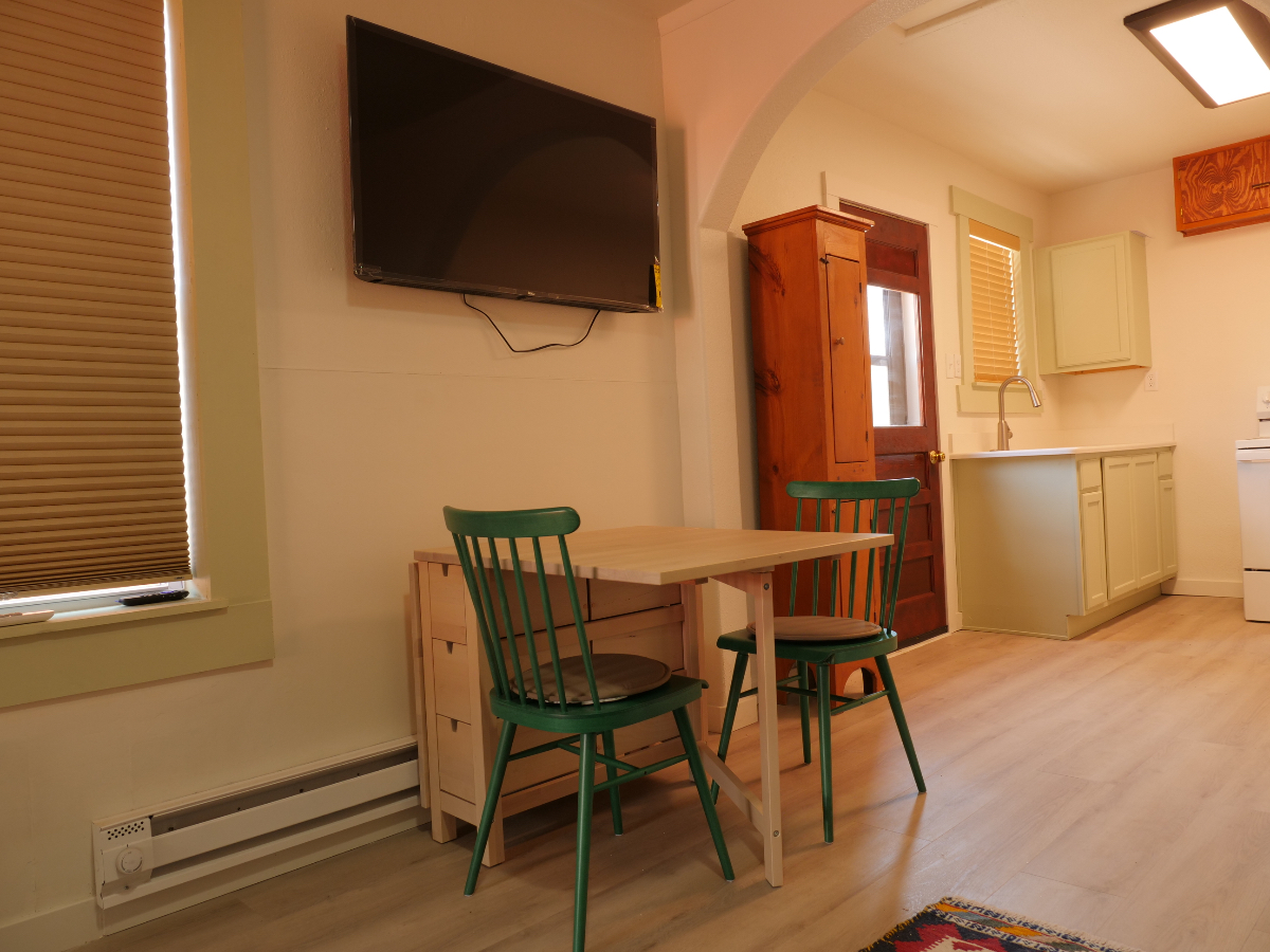 Furnished South End Cottage with Dedicated Parking in Downtown - Photo 2
