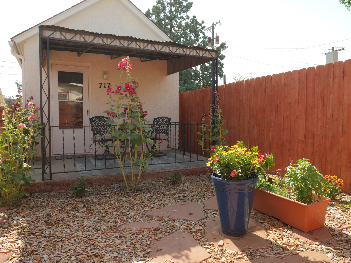 Furnished South End Cottage with Dedicated Parking in Downtown