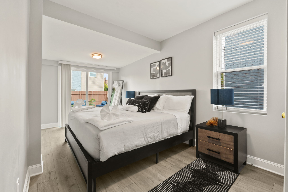 Modern Furnished 3BR/2.5BA NW DC | 2-Car Garage | Patios | Utilities Included - Photo 6