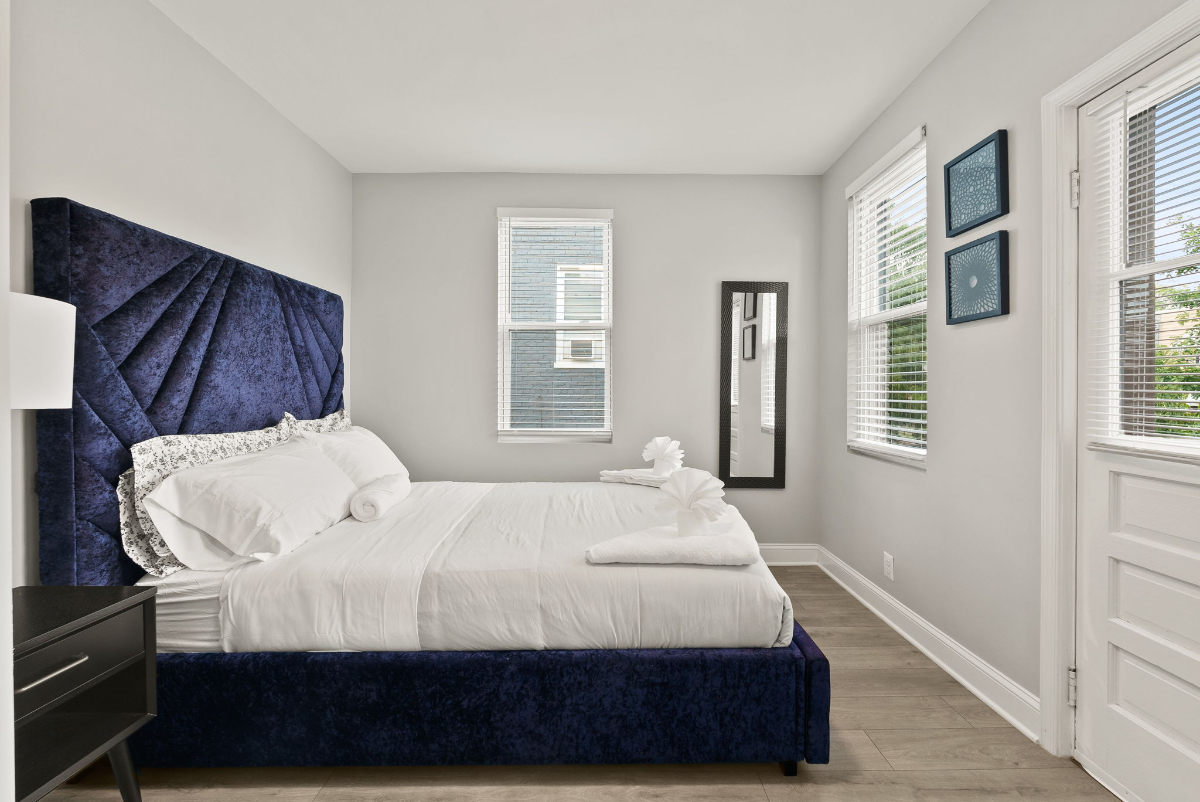 Modern Furnished 3BR/2.5BA NW DC | 2-Car Garage | Patios | Utilities Included - Photo 7