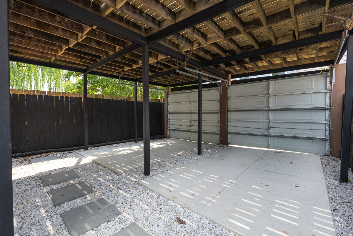 Modern Furnished 3BR/2.5BA NW DC | 2-Car Garage | Patios | Utilities Included - Photo 4