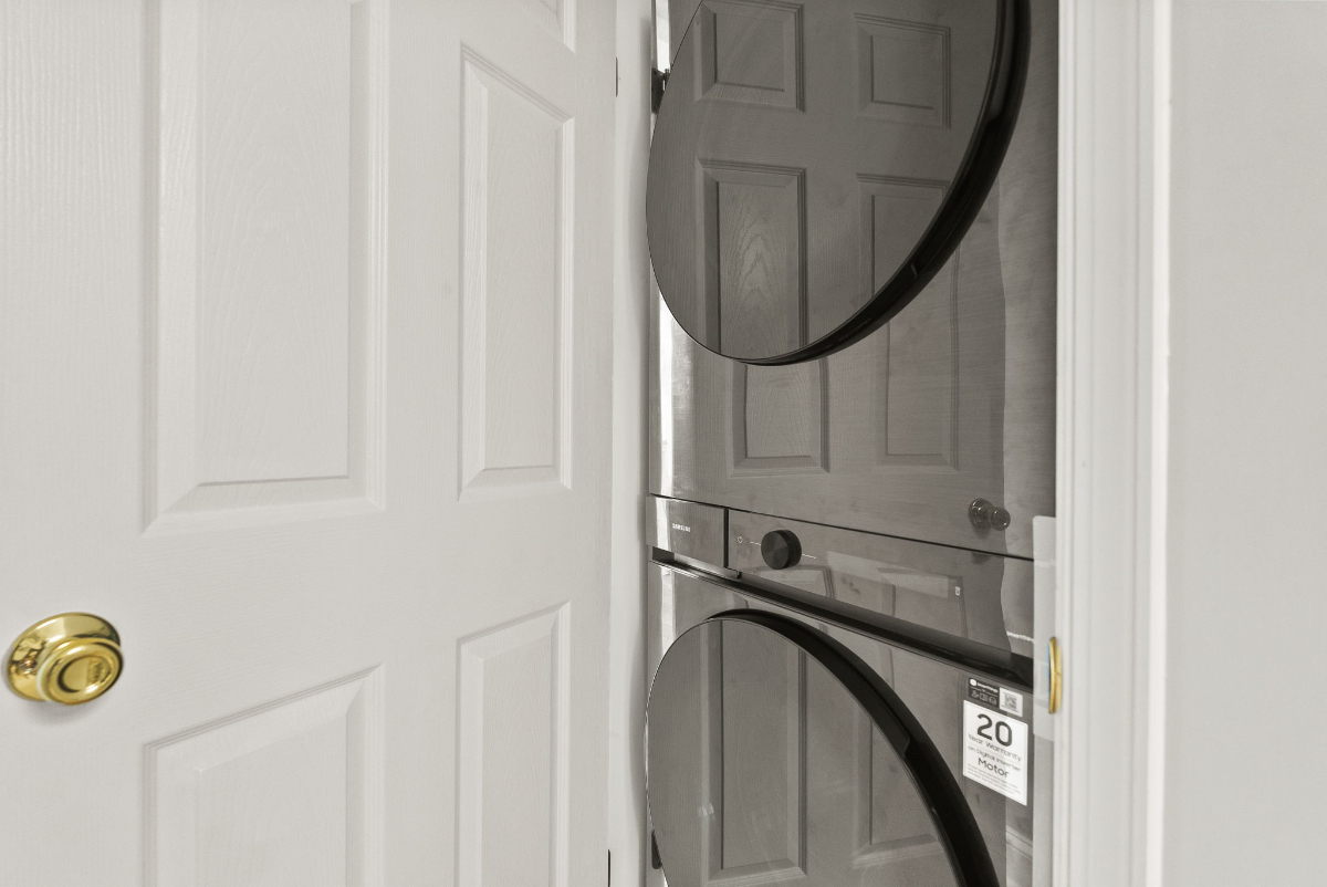 Modern Furnished 3BR/2.5BA NW DC | 2-Car Garage | Patios | Utilities Included - Photo 8