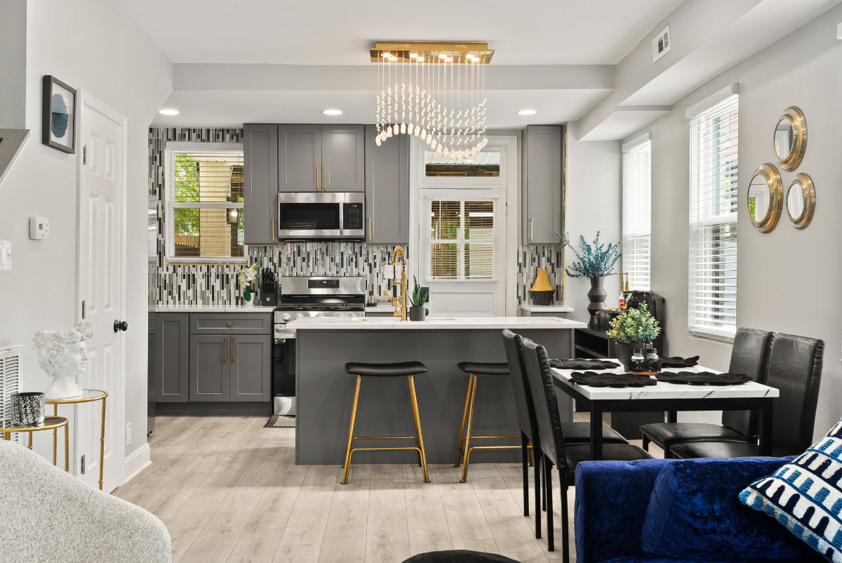 Modern Furnished 3BR/2.5BA NW DC | 2-Car Garage | Patios | Utilities Included - Photo 5