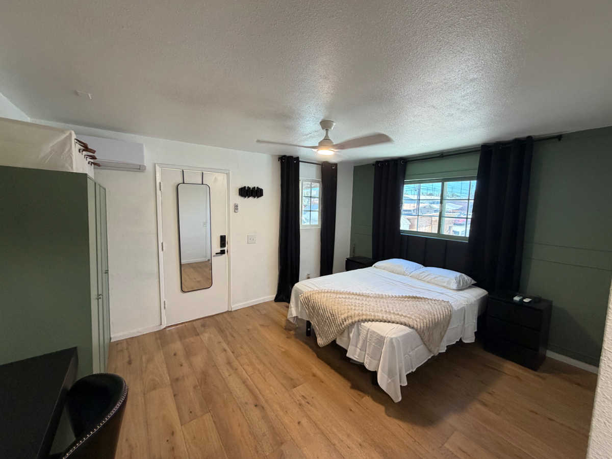 Private Entrance | Cozy Central San Diego Studio | Work & Relax | Discount Available - Photo 1