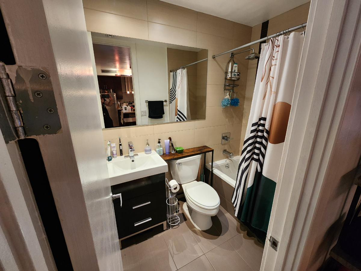 Furnished 2BR with Massive 900 SF Private Patio in Brooklyn - Photo 5