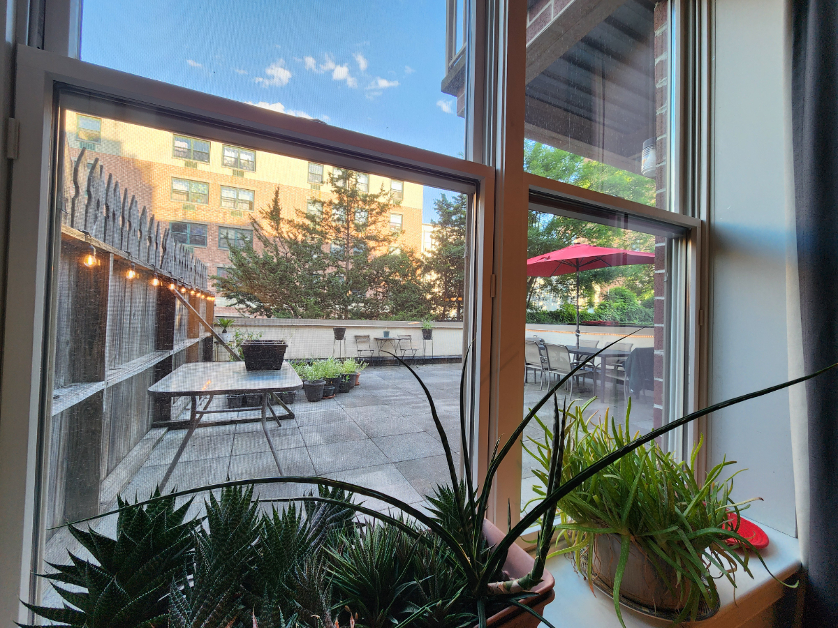 Furnished 2BR with Massive 900 SF Private Patio in Brooklyn - Photo 10