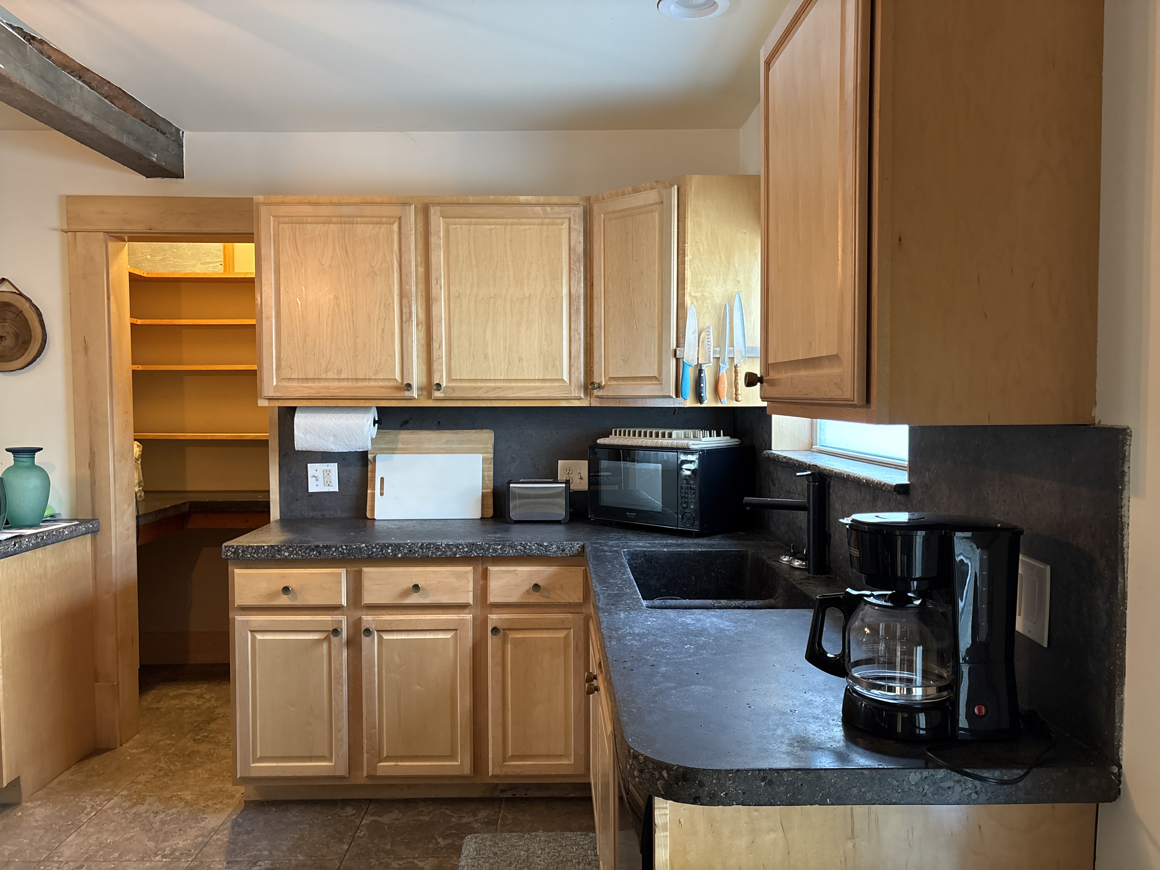 Fully Furnished 3-Bedroom Apartment in St. Johnsbury, VT - Photo 7