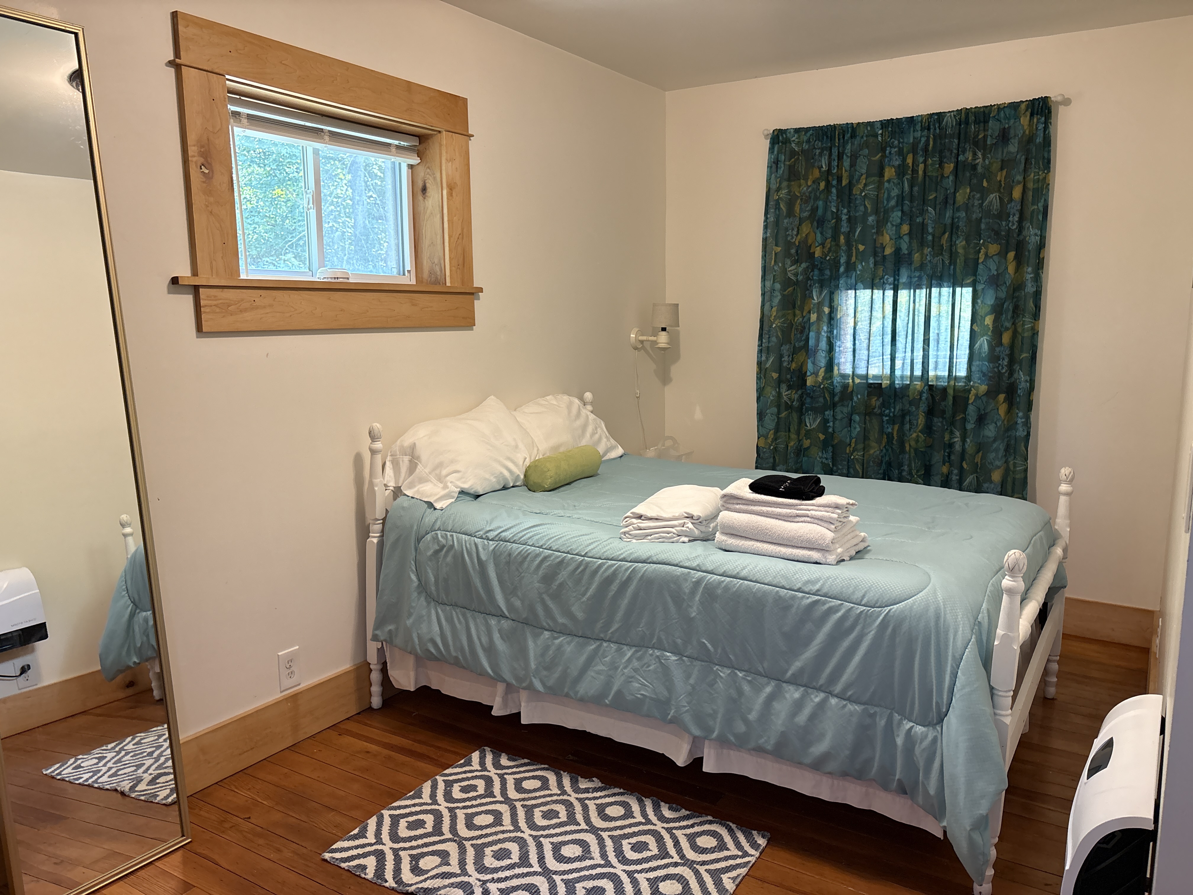 Fully Furnished 3-Bedroom Apartment in St. Johnsbury, VT - Photo 1