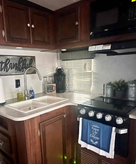 Furnished Private RV on Gated Country Property - Bryan/College Station - Photo 6
