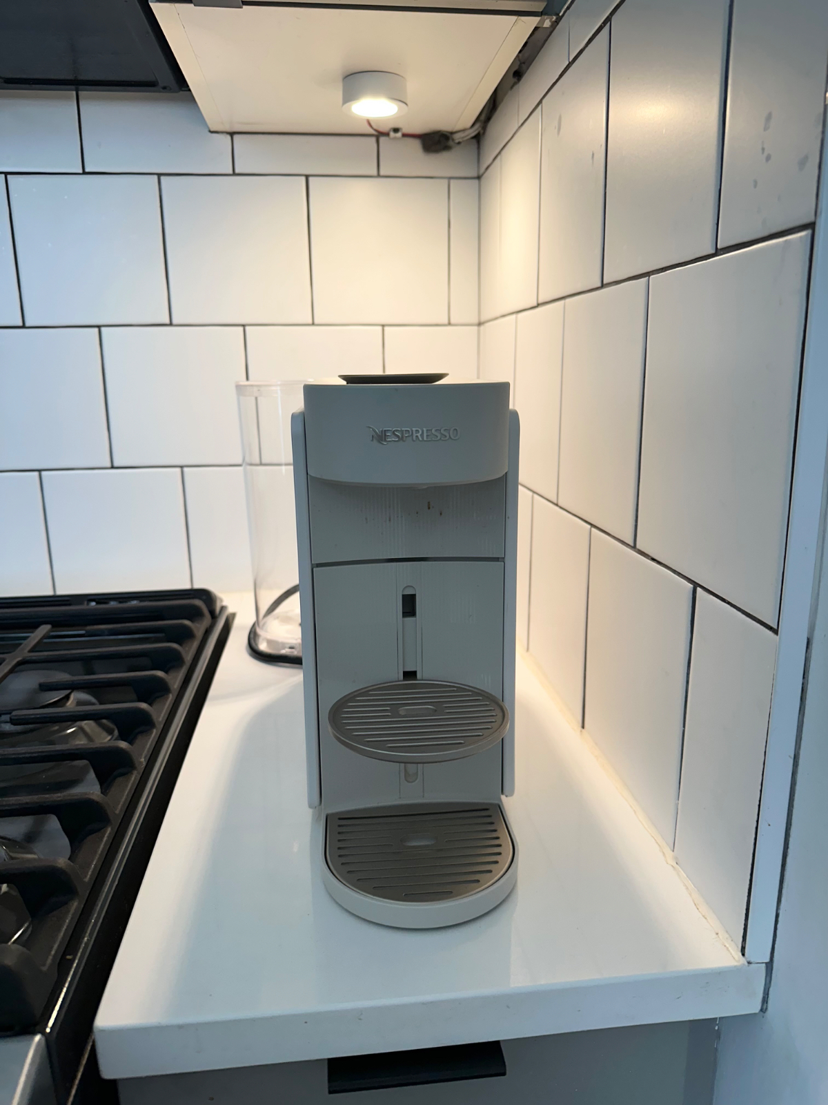 Clean, Comfy & Quiet - Full Kitchen, FastWiFi - Photo 2