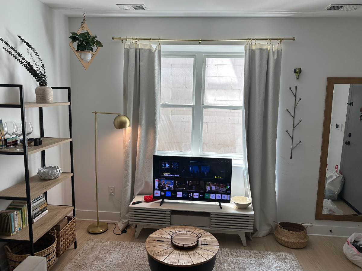 Clean, Comfy & Quiet - Full Kitchen, FastWiFi - Photo 3