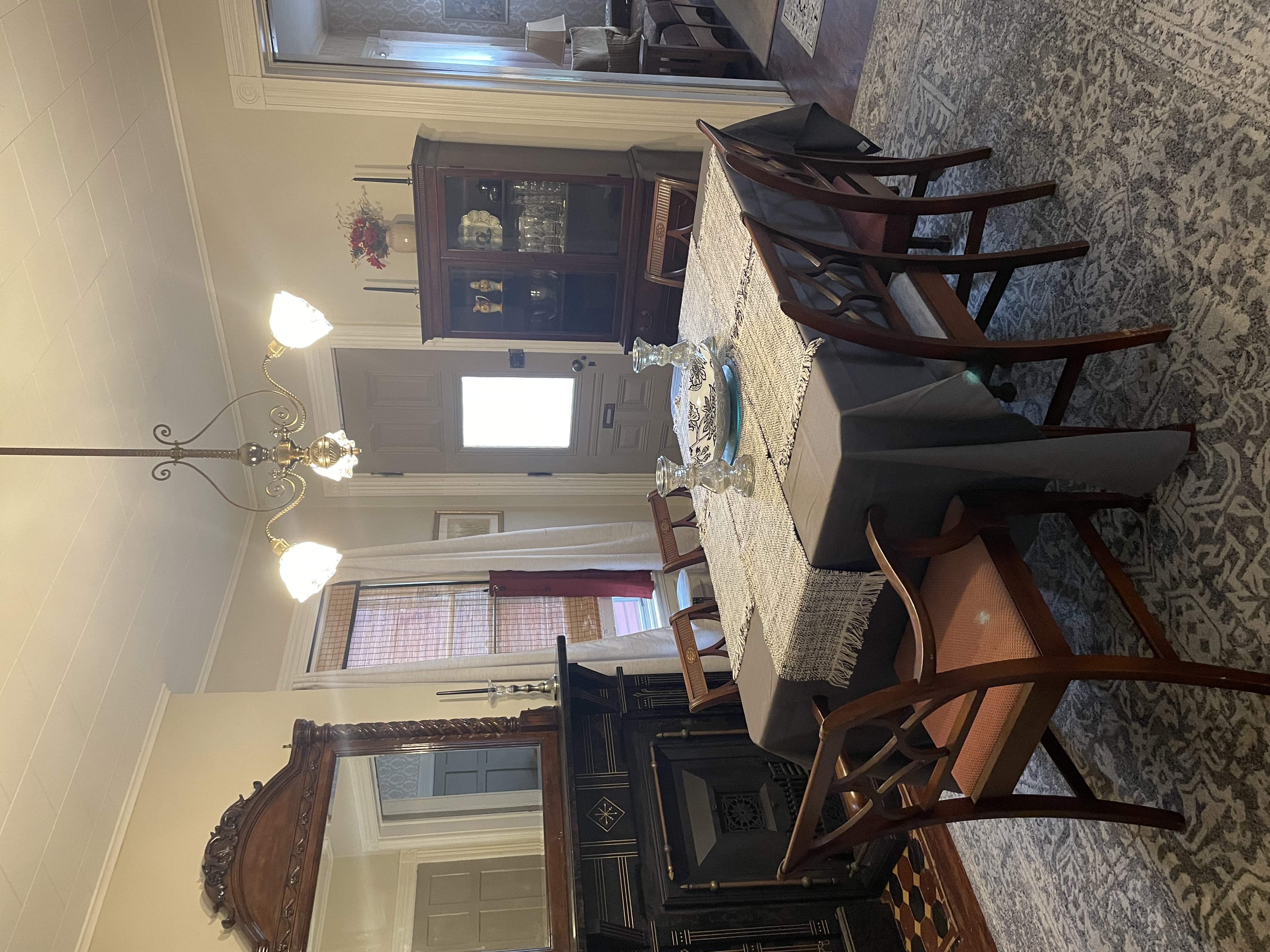 Victorian Queen Ann style home - Photo 3